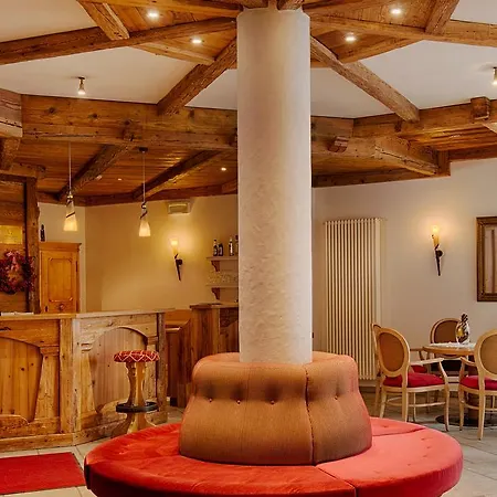 Garni Elisir فندق أرابّا