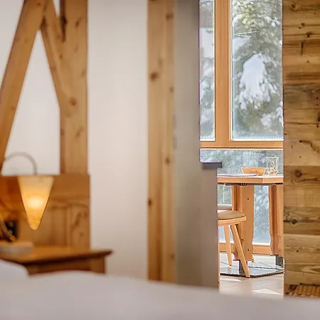 Garni Elisir 아라바