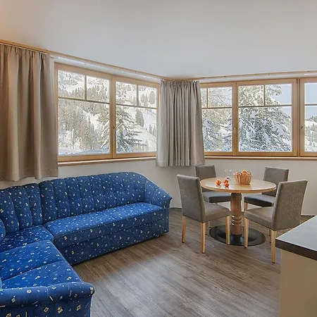 Garni Elisir 아라바